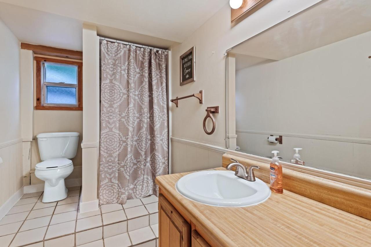 2 Bed 1 Bath Vacation Home In Whittier Esterno foto
