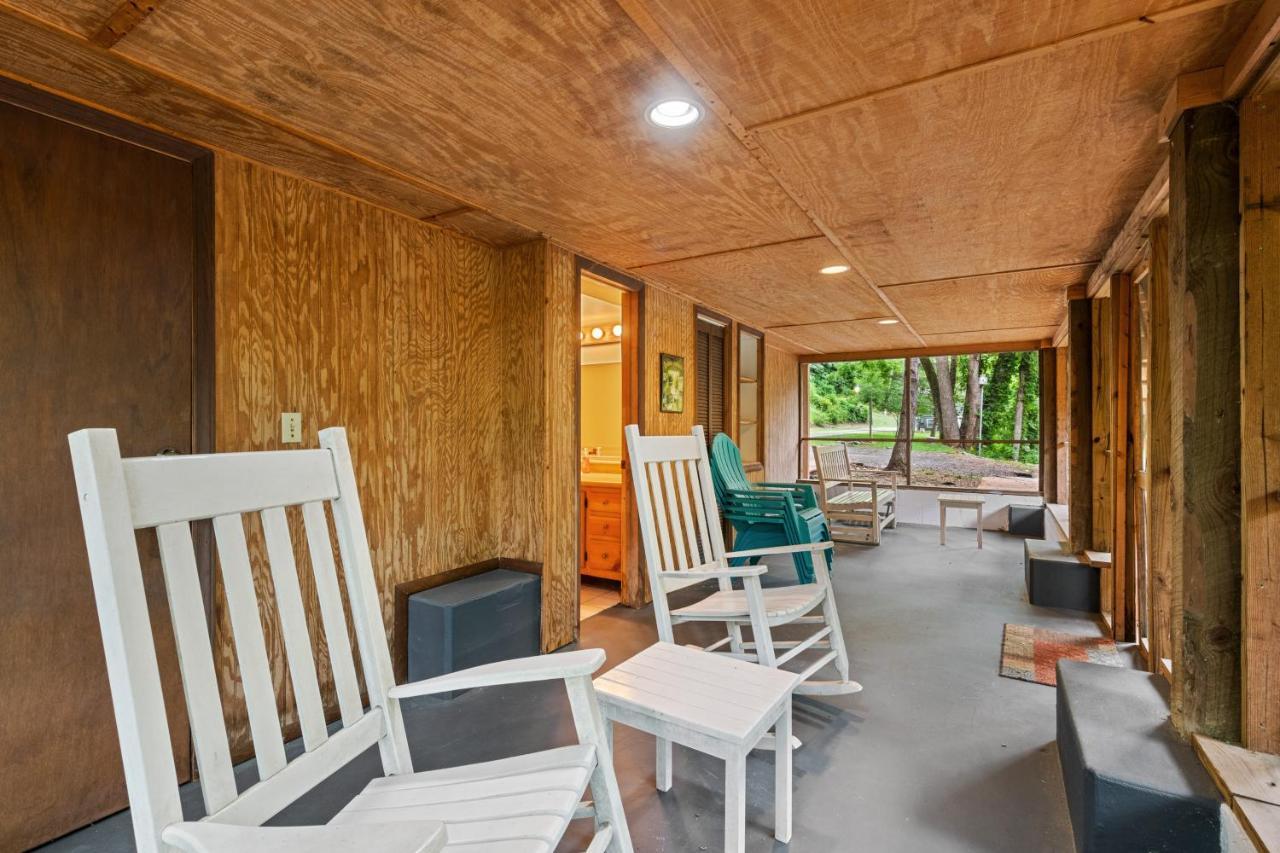 2 Bed 1 Bath Vacation Home In Whittier Esterno foto